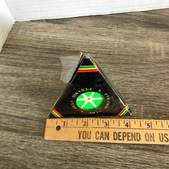 Vtg NOS Rubics Pyramid Game - Picture 6 of 6
